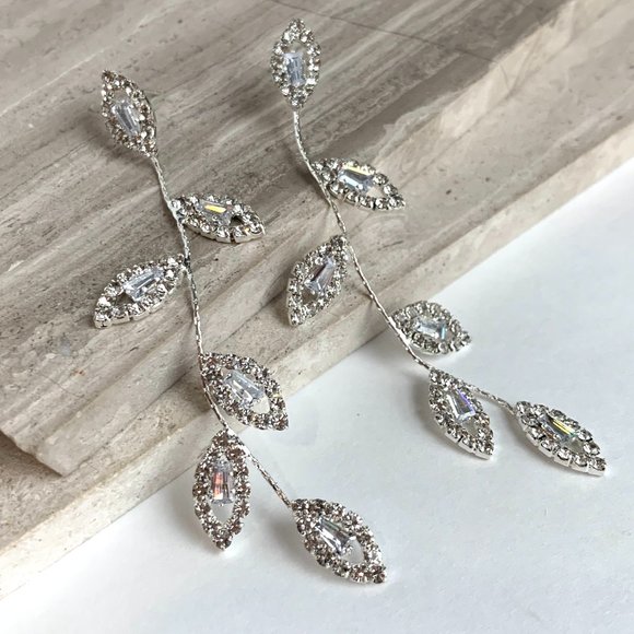NEW~ Anthropologie BHLDN Long Crystal Vine Gold Earrings - Picture 13 of 13